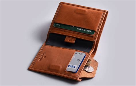 rfid blocking wallets for men.